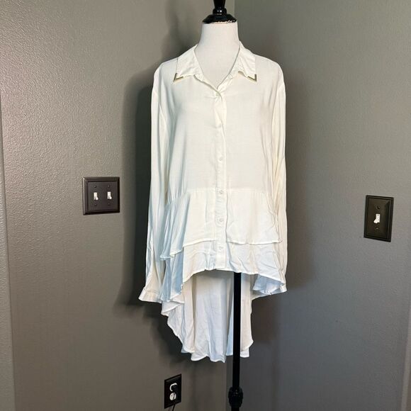 Wrangler Cream Ruffle Button-Up Shirt - Picture 1 of 8
